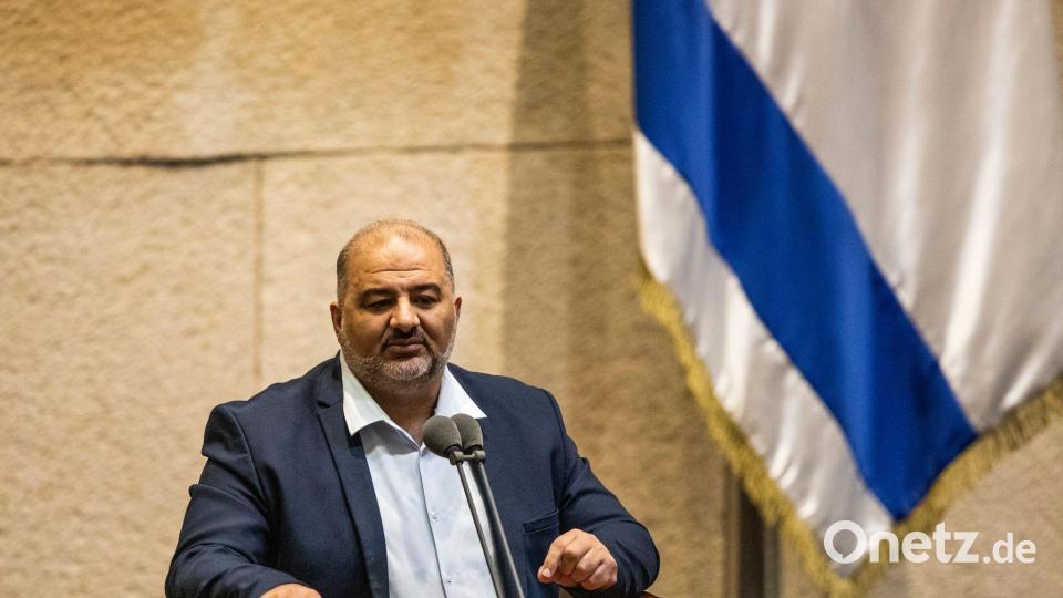 Besonders entscheidend bei der Wahl könnte die islamisch-konservative Raam unter Mansur Abbas werden. (Archivbild) Bild: Ilia Yefimovich/dpa