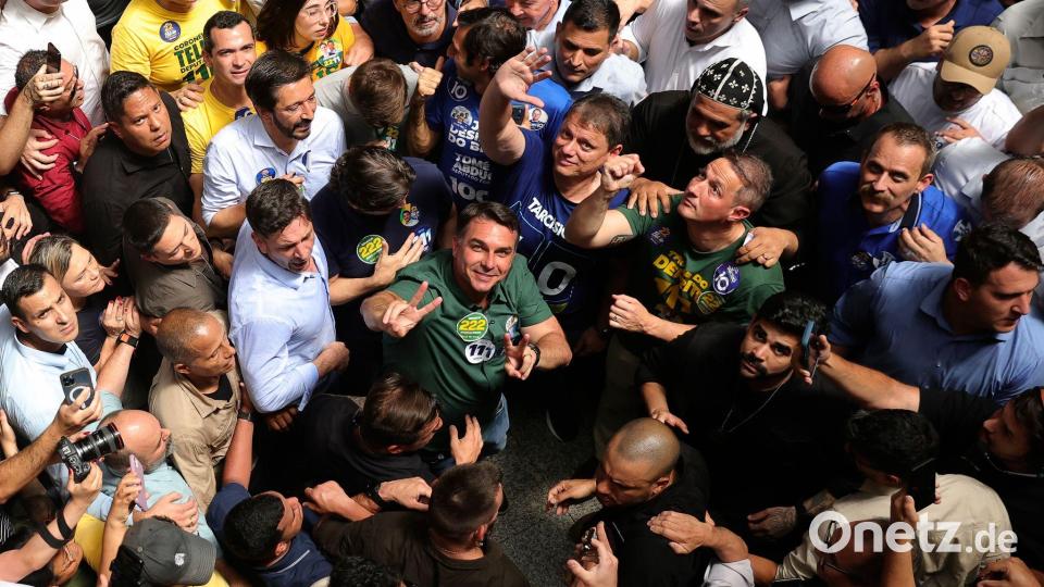 "Hier fließt das Blut Bolsonaros", sagte Flávio Bolsonaro. (Archivbild) Bild: Allison Sales/AP/dpa