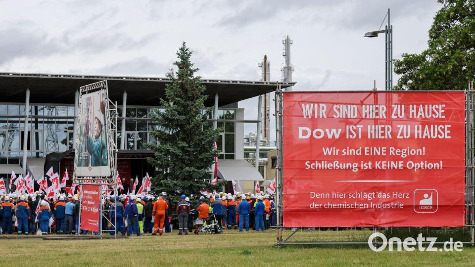 Probleme gibt es unter anderem in der Chemiebranche. (Archivbild) Bild: Jan Woitas/dpa