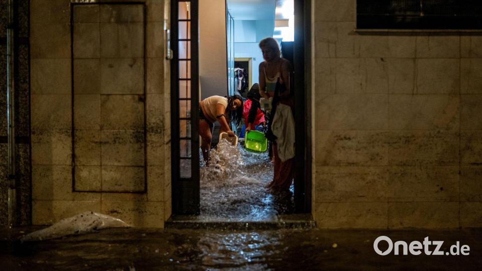 In vielen Gemeinden liefen nicht nur Keller und Tiefgaragen voll, sondern auch Erdgeschosse. Bild: Lorena Sopêna/EUROPA PRESS/dpa