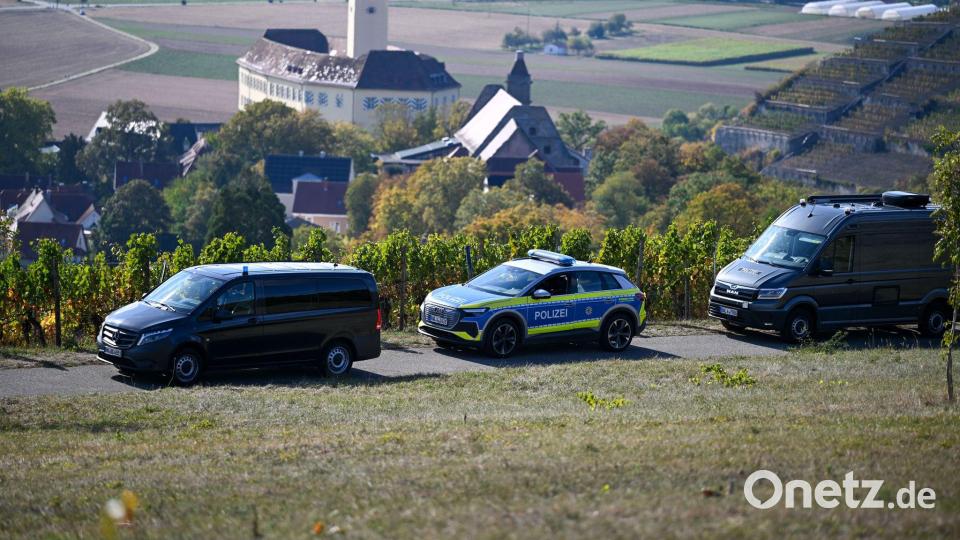 Polizei und Experten haben die Ermittlungen aufgenommen. Bild: Marius Bulling/onw-images/dpa