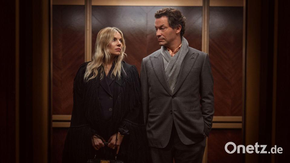 Die Schauspielstars Sienna Miller und Dominic West sind in der Serie „War“ zu sehen. Bild: Justin Downing/Sky Studios/dpa