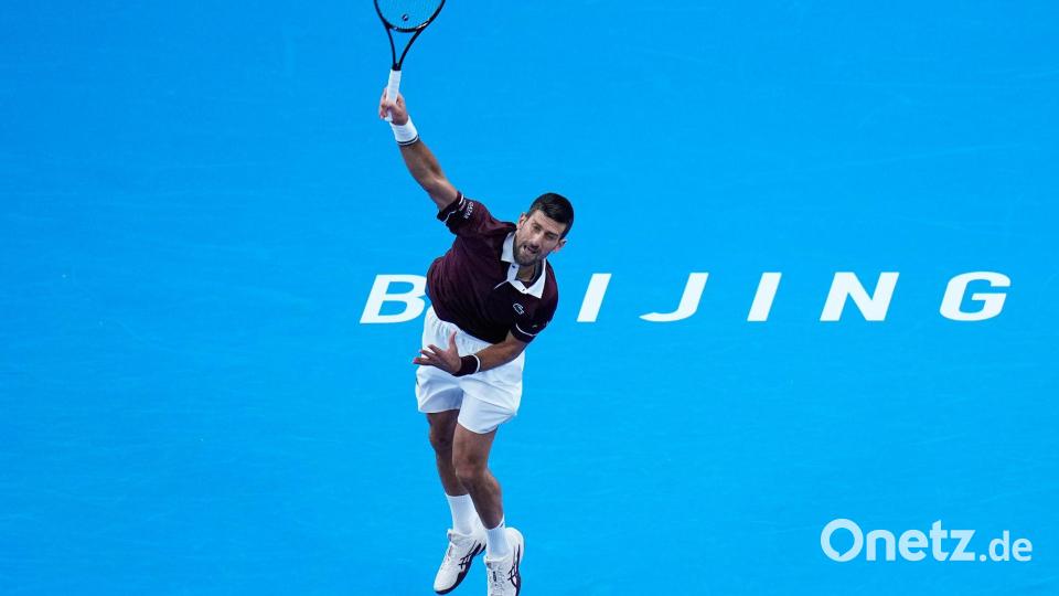 Novak Djokovic gewinnt das Finale in Peking. Bild: Andy Wong/AP/dpa