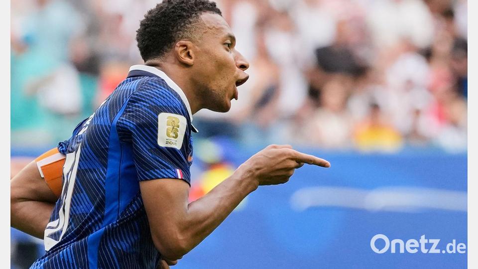 Mbappé erzielte die meisten Tore bei der WM und sieht sich in einer guten Position. (Archivbild) Bild: Rebecca Blackwell/AP/dpa
