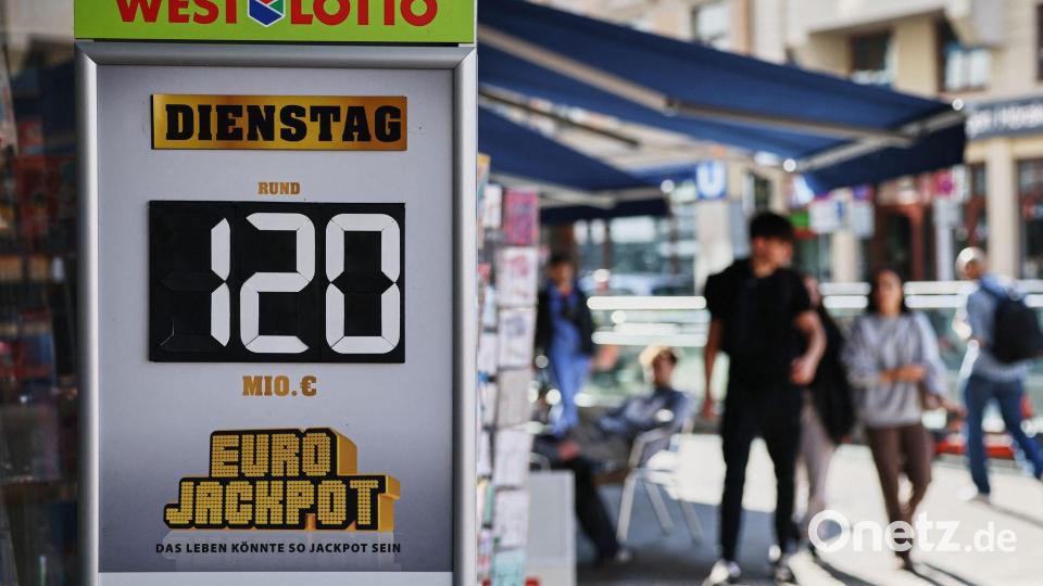 Um 120 Millionen Euro ging es bei der Ziehung im Eurojackpot. Bild: Oliver Berg/dpa