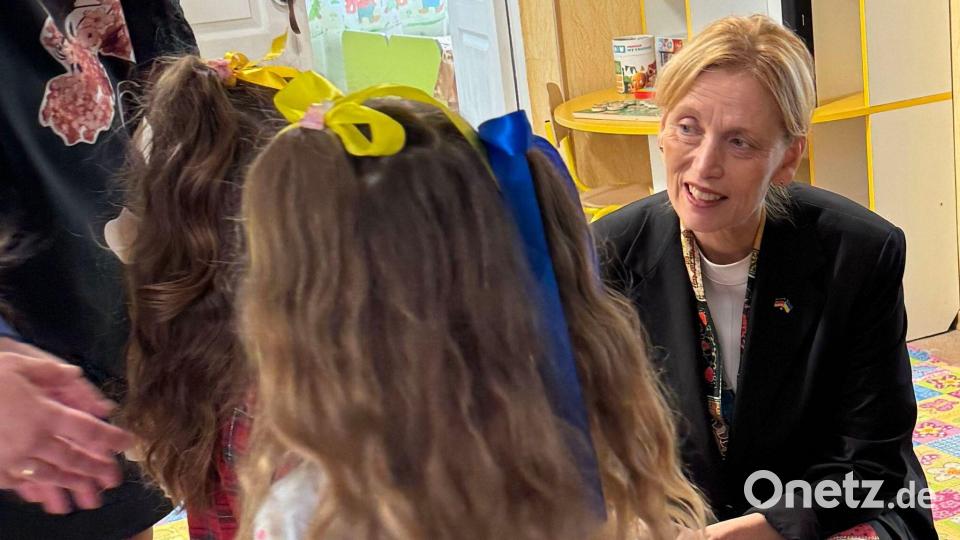 Auch Einrichtungen für Kinder sind für Familienministerin Prien ein gutes Feld für gesellschaftliches Engagement. Bild: Basil Wegener/dpa