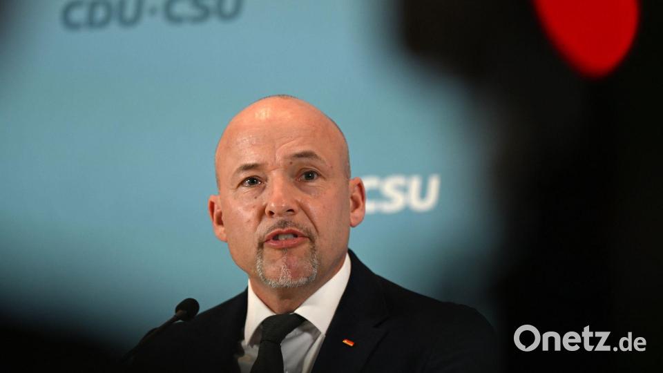 CSU-Landesgruppenchef Hoffmann warnt vor Linksbündnis in Berlin. Bild: Michael Brandt/dpa