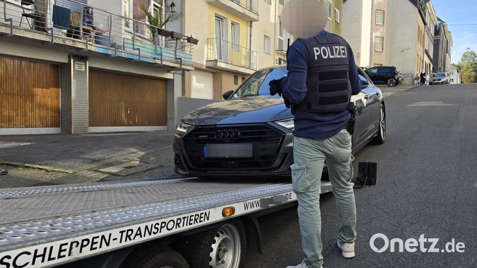 Durchsucht wurde in Nordrhein-Westfalen, wie hier in Wuppertal, sowie in Berlin und den Niederlanden. Bild: Blaulicht-Solingen/dpa