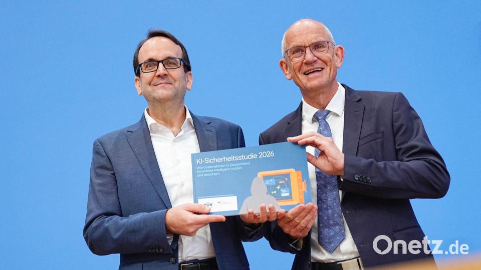 Etwa jedes zweite deutsche Unternehmen nutzt laut einer Forsa-Umfrage inzwischen Künstliche Intelligenz (KI). Bild: Michael Kappeler/dpa