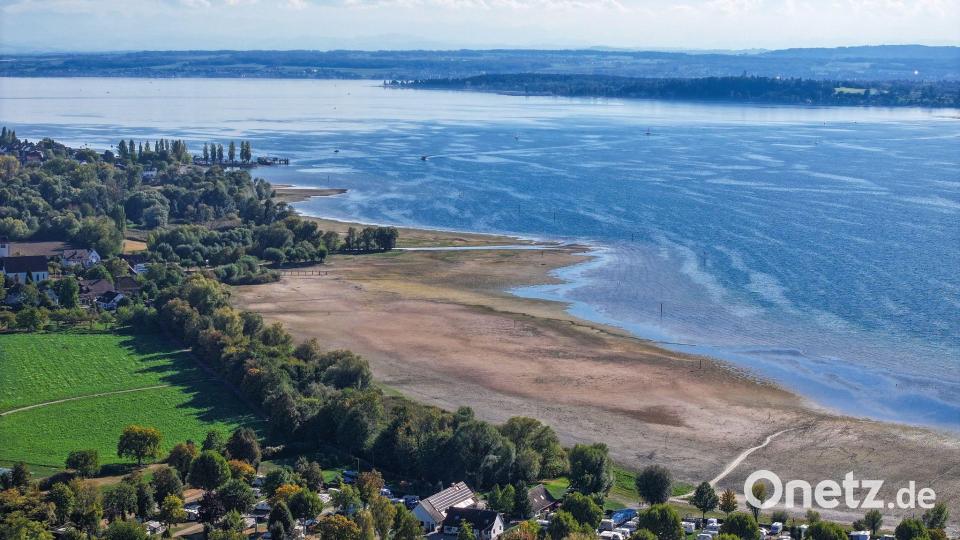 Der Bodensee erreichte in diesem Jahr seinen normalerweise typischen sommerlichen Wasseranstieg kaum. Bild: Felix Kästle/dpa