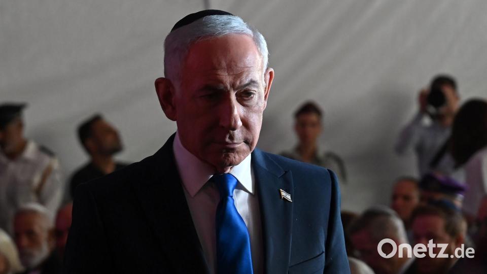 Kritiker werfen Ministerpräsident Benjamin Netanjahu vor, keine persönliche Verantwortung für das politische und militärische Versagen während des Hamas-Terrorüberfalls zu übernehmen. (Archivbild) Bild: Debbie Hill/Pool UPI/AP/dpa