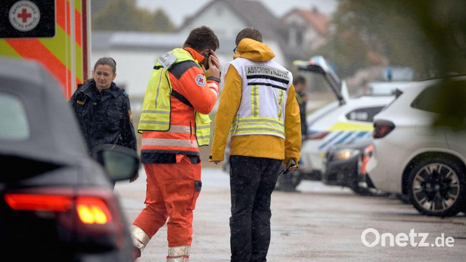 Wegen schussähnlicher Geräusche läuft ein größerer Polizeieinsatz in Berngau (Landkreis Neumarkt in der Oberpfalz). Bild: Tizian Gerbing/dpa
