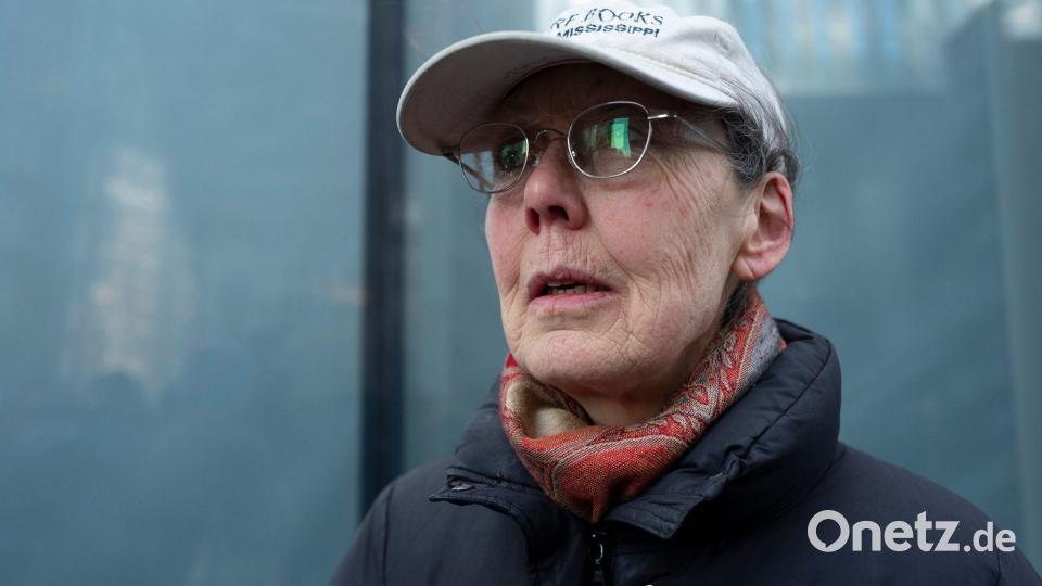Anne Carson - hier 2019 in New York - ist die diesjährige Literaturnobelpreisträgerin. (Archivbild) Bild: Mark Lennihan/AP/dpa
