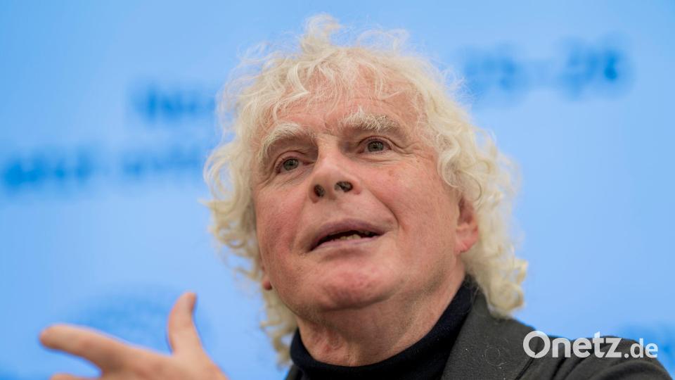 „Nie glücklicher“ - Rattle verlängert in München. (Archivbild) Bild: Peter Kneffel/dpa