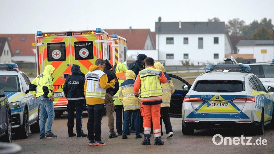 Wegen schussähnlicher Geräusche läuft ein größerer Polizeieinsatz in Berngau (Landkreis Neumarkt in der Oberpfalz). Bild: Tizian Gerbing/dpa