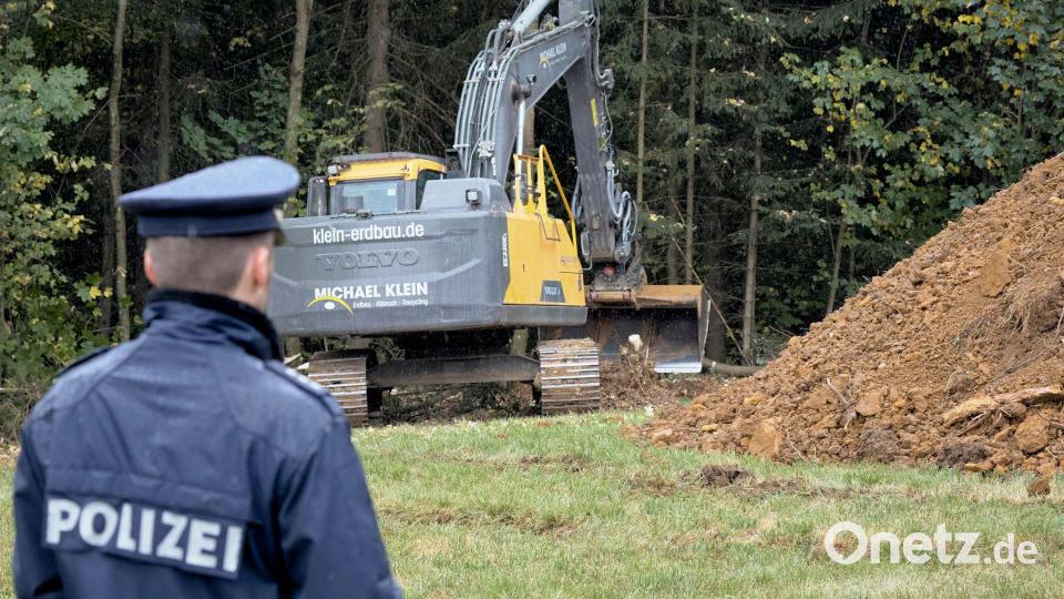 Die Polizei hatte die Sucharbeiten nach einem konkreten Hinweis gestartet. Bild: Tizian Gerbing/dpa