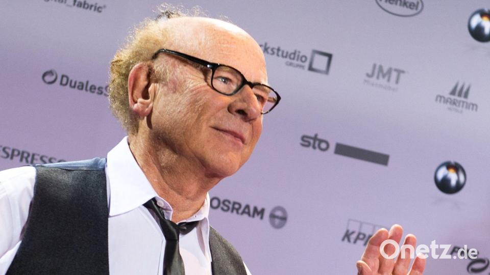Der Musiker und Sänger Art Garfunkel hat sein einziges Deutschlandkonzert in Hamburg aus gesundheitlichen Gründen abgesagt. (Archivbild) Bild: Monika Skolimowska/dpa