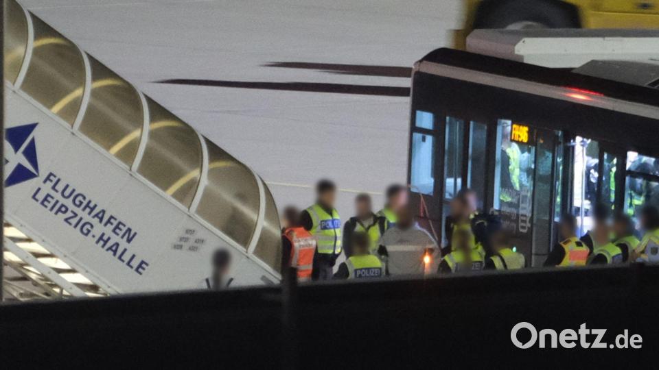 Die Sammelabschiebungen nach Afghanistan konzentrierten sich zuletzt vor allem auf Straftäter. (Archivbild) Bild: Sebastian Willnow/dpa