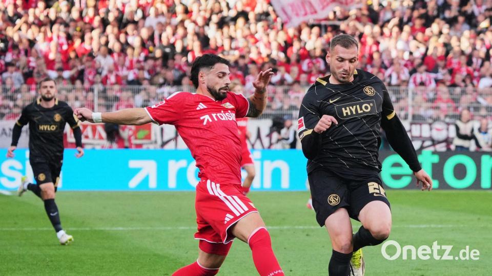 Offensiv taten sich beide Teams schwer. Bild: Soeren Stache/dpa