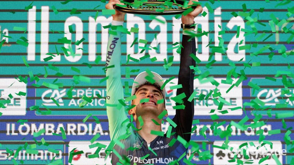 Paul Seixas ist der jüngste Sieger in der Geschichte der Lombardei-Rundfahrt. Bild: Gian Mattia D'Alberto/LaPresse/AP/dpa