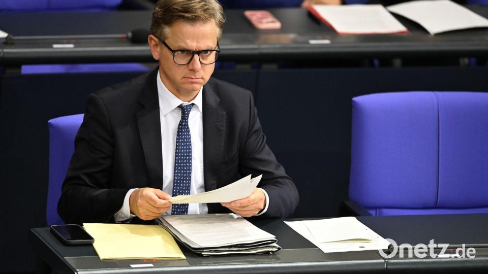 Minister Linnemann pocht auf eine Gegenfinanzierung zusätzlicher Ausgaben. (Archivbild) Bild: Michael Brandt/dpa