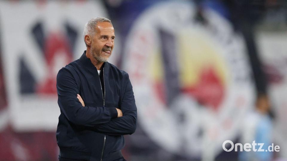 Eintracht-Trainer Adi Hütter muss die Gegentor-Flut in den Griff bekommen. Bild: Jan Woitas/dpa
