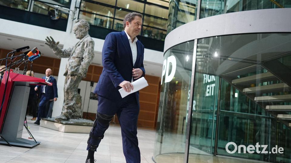 Berlin: Klingbeil gibt im Willy-Brandt-Haus Pressestatement zum Rücktritt von Bas als SPD-Chefin und Arbeitsministerin. Bild: Kay Nietfeld/dpa