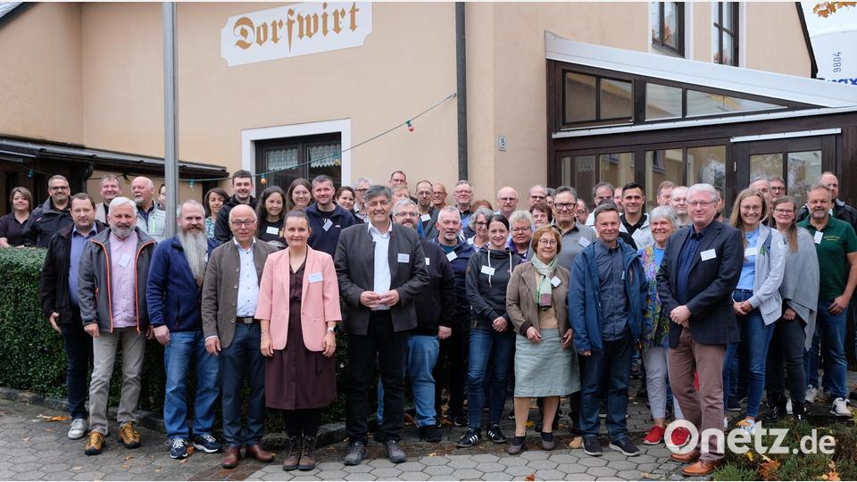Als sehr informativ würdigten die Vereinsvertreter den sogenannten Vereinstag, der in Kooperation der ILE-Region und der Gemeinde Vorbach mit dem Landesnetzwerk Bürgerschaftliches Engagement Bayern stattfand. Bild: Robert Dotzauer