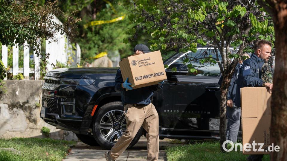 Demokraten verurteilen die Durchsuchung bei der US-Abgeordneten Omar scharf. Bild: J. Scott Applewhite/AP/dpa