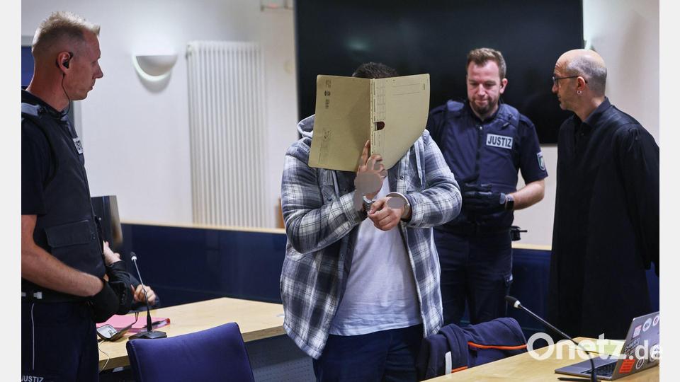 Der Prozess beginnt unerwartet. Bild: Oliver Berg/dpa