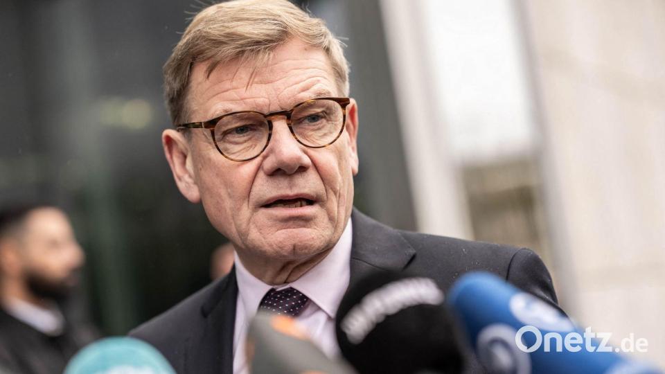 Bundesaußenminister Johann Wadephul spricht von einem „beispiellosen Sanktionsschlag“ gegen die russische Kriegswirtschaft. (Archivbild) Bild: Michael Kappeler/dpa