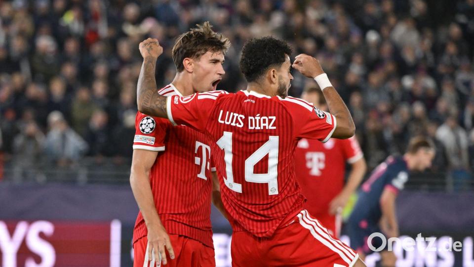 Luis Díaz freut sich über seinen Treffer zum 3:2. Bild: Peter Kneffel/dpa