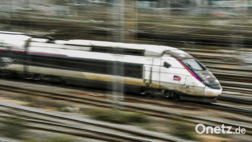 Mit dem TGV kommen Bahnreisende aus München künftig öfter ohne Umsteigen nach Paris - und etwas schneller. Archivbild: Philippe Huguen/AFP/dpa