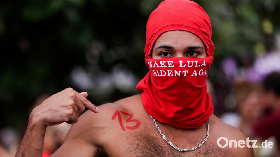 Copacabana, Rio de Janeiro: Wahlkampf für Präsident Lula vor der Stichwahl um das Präsidentenamt. Bild: Bruna Prado/AP/dpa