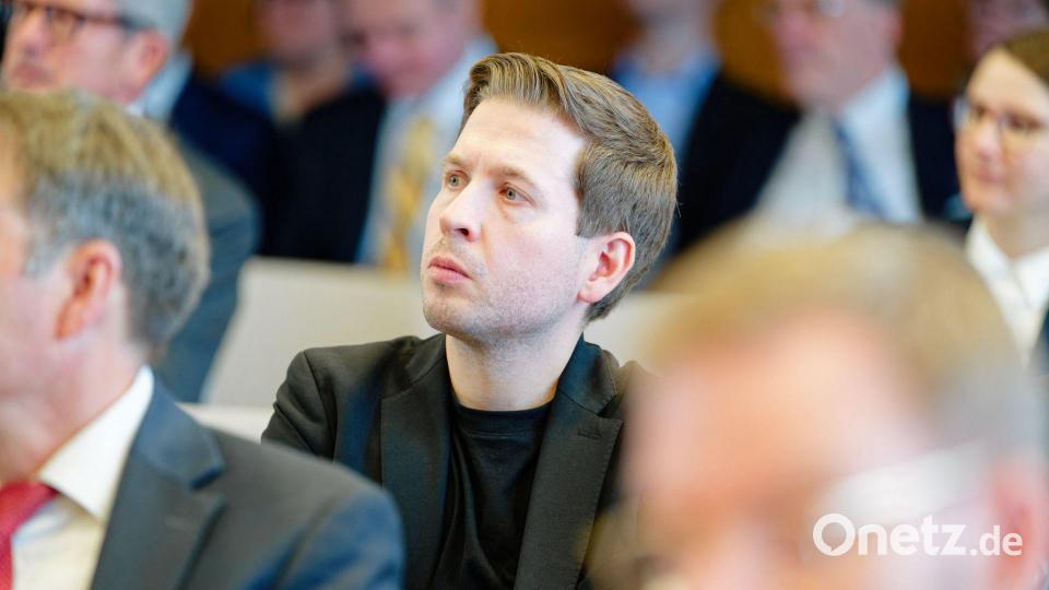 Kevin Kühnert kritisiert die Verschonung großer Betriebsvermögen. Bild: Uwe Anspach/dpa