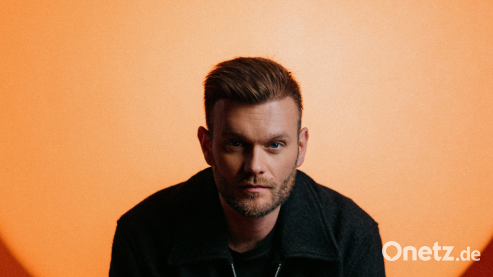 Michael Russ kommt mit modernem Dialekt-Pop auf die kubus-Bühne nach Ursensollen. Bild: Markus Krampl