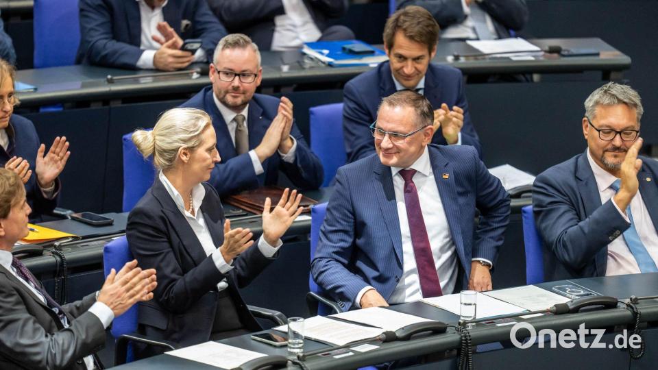 Die Abgeordneten der AfD halten sich im Gegensatz zur letzten Generaldebatte mit Zwischenrufen zurück. Bild: Michael Kappeler/dpa