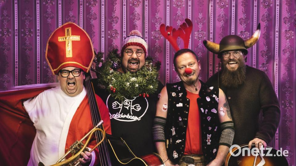 Da Meier & Watschnbaam kommen mit ihrem Weihnachtsprogramm „O‘ghängt is!“ nach Parkstein. Bild: Hubert Lankes