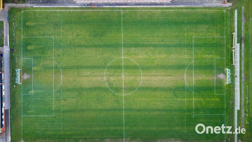 Was bleibt, wenn die Fußballkarriere endet? (Archivbild) Bild: Julian Stratenschulte/dpa