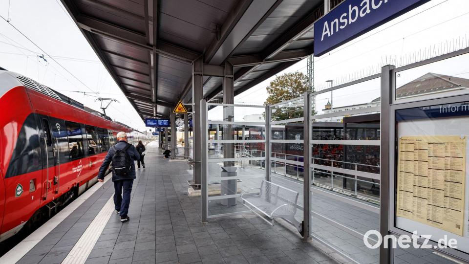 Das Verkehrsbündnis Allianz pro Schiene e.V. hat den Bahnhof Ansbach zum Bahnhof des Jahres 2026 gekürt. Bild: Daniel Karmann/dpa