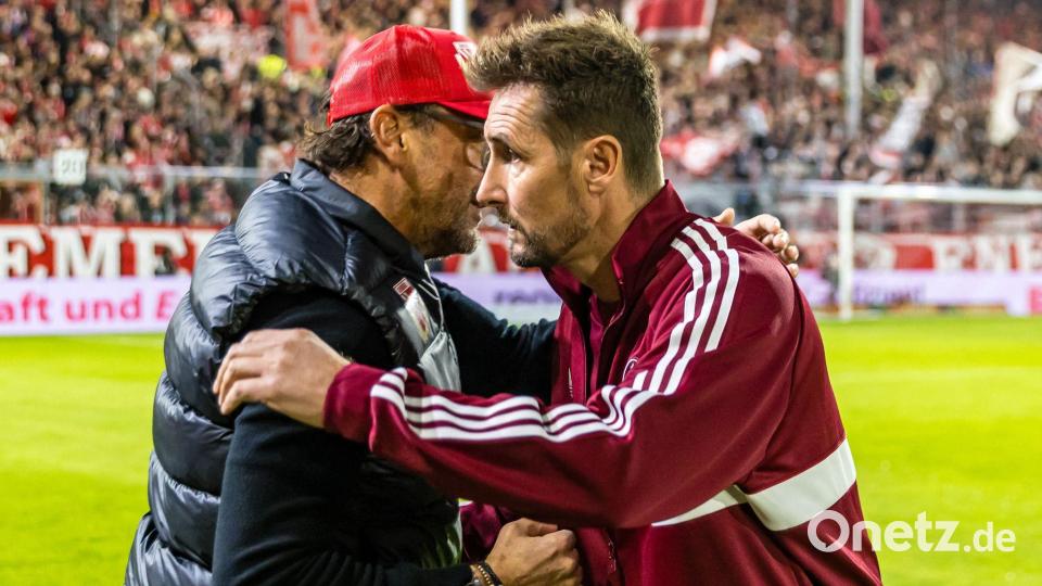 Klose (r) hatte vor Cottbus gewarnt. Bild: Frank Hammerschmidt/dpa