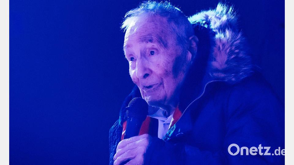 Das Hochseillaufen überlasse er nun lieber den Artisten, sagte Freddy Quinn. Bild: Markus Scholz/dpa