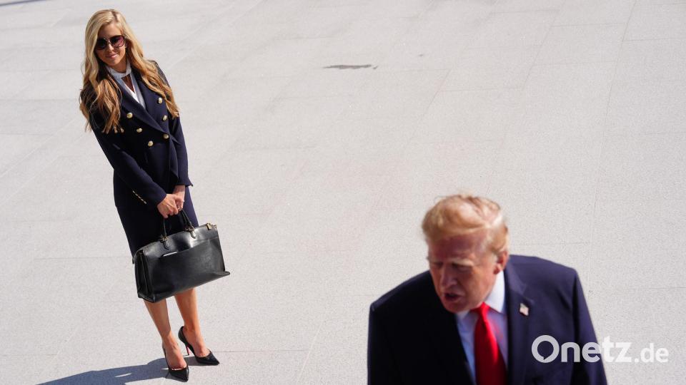 Zacharia hatte erst vor ein paar Tagen ihre erste Pressekonferenz als Trumps Sprecherin - nun gibt sie den Posten US-Kreisen zufolge schon wieder auf.(Archivbild) Bild: Julia Demaree Nikhinson/AP/dpa