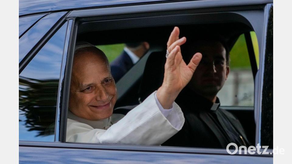 Von der Klinik Gemelli in Rom wurde der Papst zurück in den Vatikan gebracht. Bild: Gregorio Borgia/AP/dpa