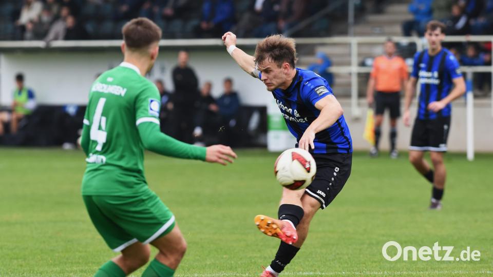 Dieser Schuss von Martin Ruda (Weiden) verfehlte knapp das Ziel. Bild: Gerhard Büttner