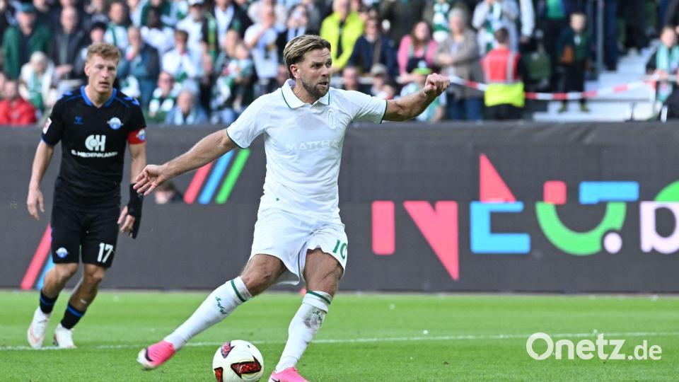 Niclas Füllkrug trifft per Elfmeter zum 2:2 für Werder Bremen. Bild: Carmen Jaspersen/dpa
