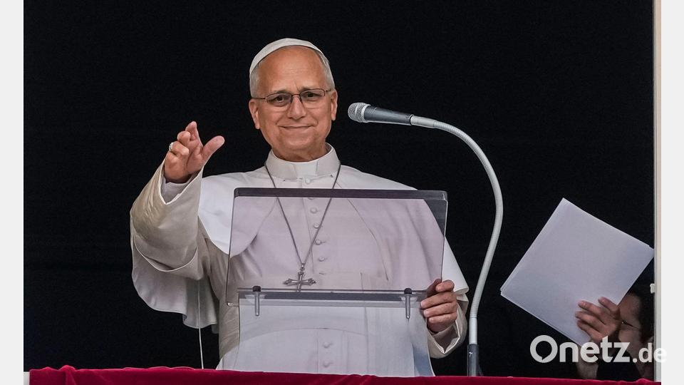 Der Papst ist nach seiner Krebs-OP zurück im Vatikan und sprach das sonntägliche Angelus-Gebet. Bild: Alessandra Tarantino/AP/dpa