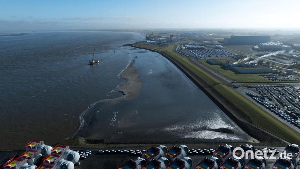 Cuxhaven könnte im Ernstfall als Ausweichhafen fungieren. (Archivfoto) Bild: Philipp Schulze/dpa