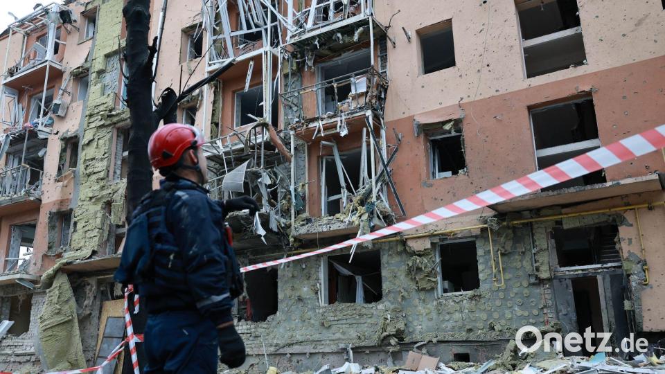 Täglich kommt es Zerstörungen durch russische Luftangriffe in der Ukraine. Bild: Kateryna Klochko/AP/dpa