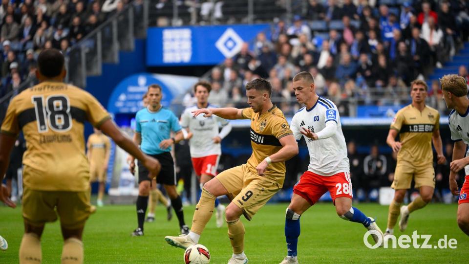 Ermedin Demirovic (l) vergab zwei gute Chancen für den VfB. Bild: Gregor Fischer/dpa